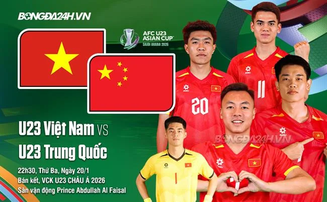 Sân vận động bóng đá với cầu thủ đang thi đấu